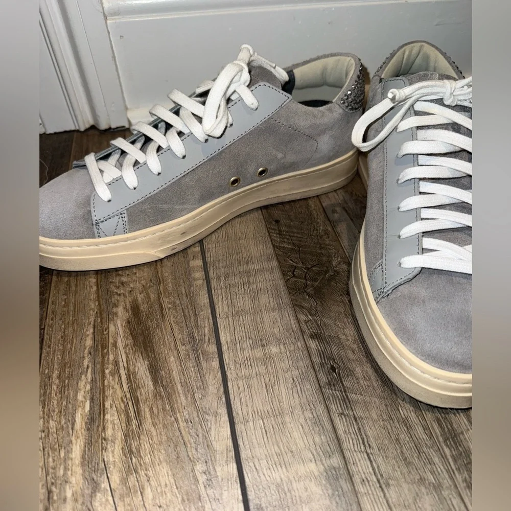 P448 Women’s Low Tops Size 7 (37) EUC - Picture 3 of 7